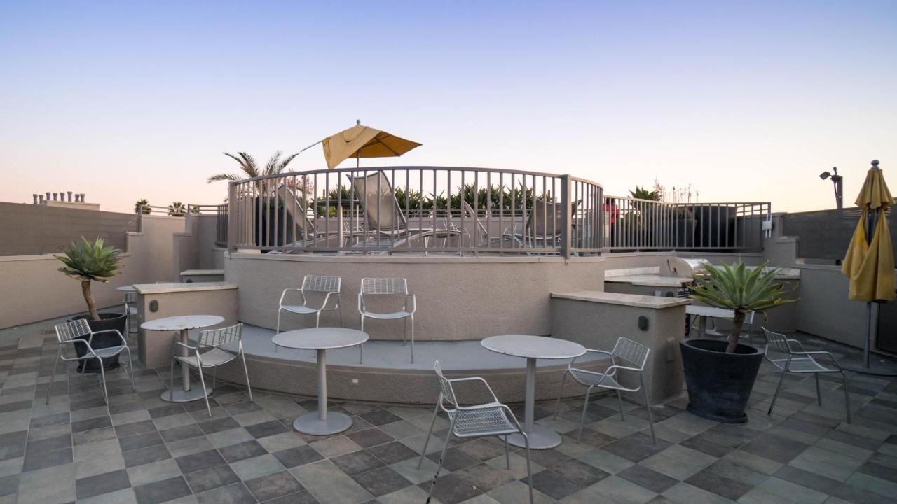 Apartment Luxury, Hollywood Walk Of Fame *