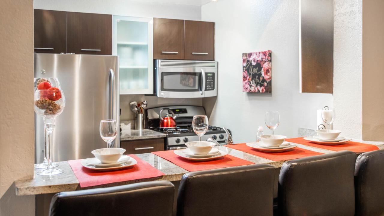 Luxury, Hollywood Walk Of Fame Apartment